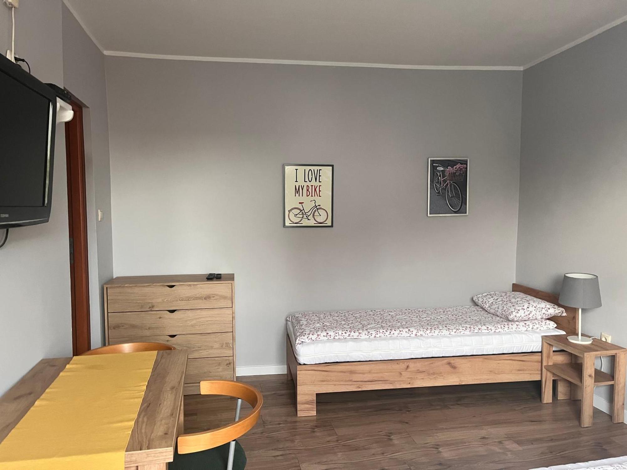 Pokoje Goscinne Halina Leba Bagian luar foto